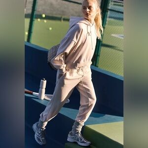 Free people Undefeated Set tofu